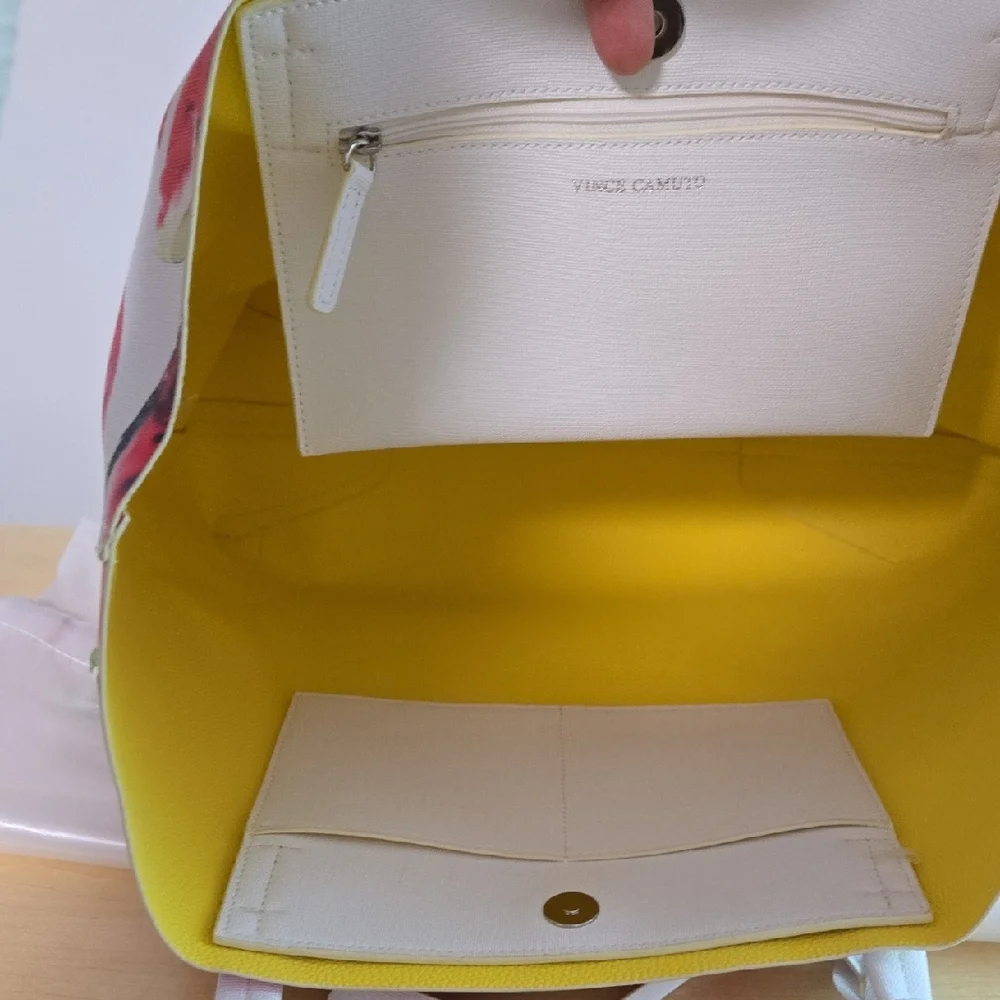 NWT Vince Camuto Red and White Watermelon Print Tote - Picture 6 of 8